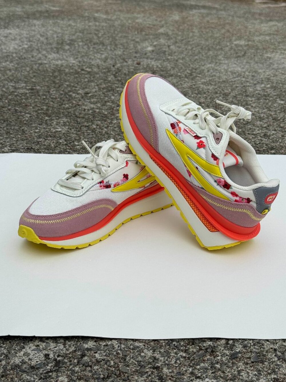 FILA Renno Tropical Casual Shoe Women's Size 9 Multi